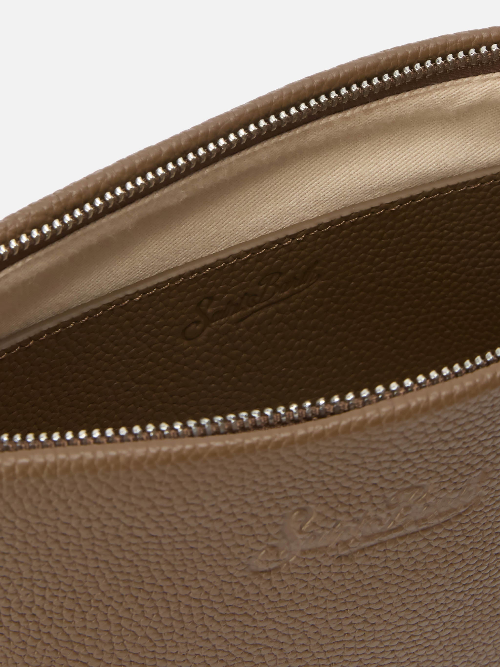 Pochette Aline Pouch in pelle marrone